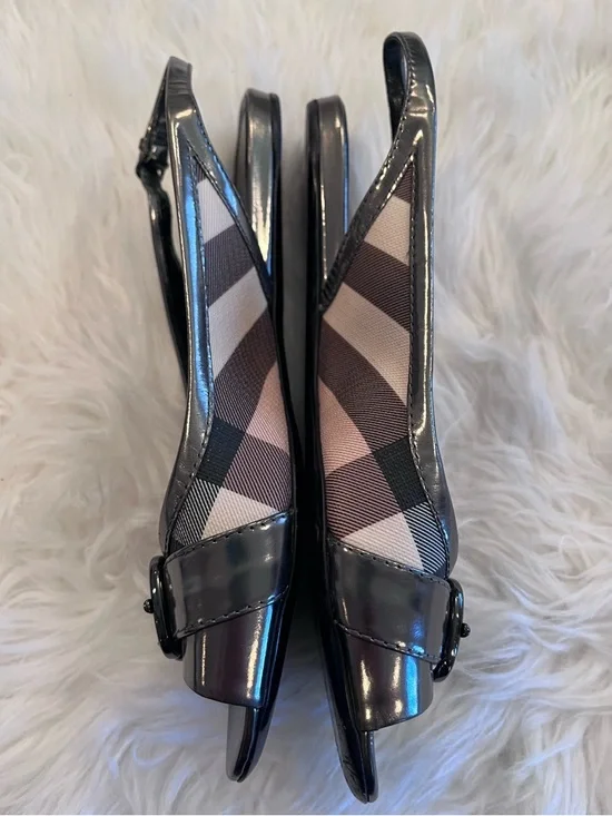 Burberry 38 Pewter Metallic Nova Check Sling-Back Peep-Toe Flats - Picture 2 of 11